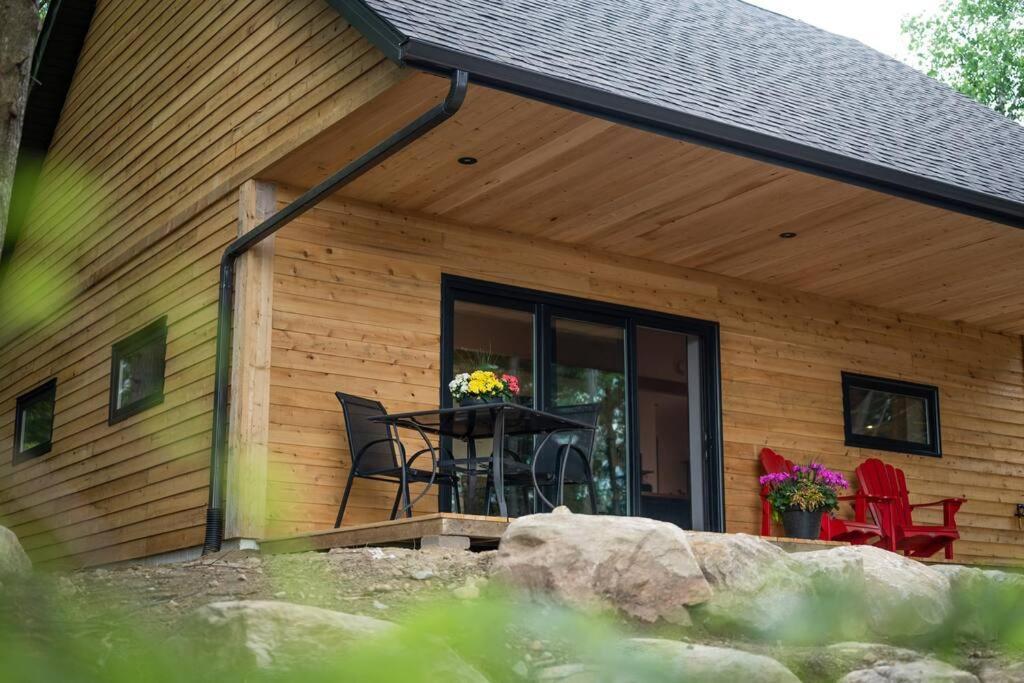 Private Off Grid Nestled In Nature With Waterfront *