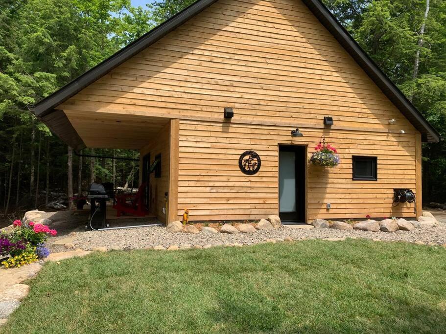 Private Off Grid Nestled In Nature With Waterfront *